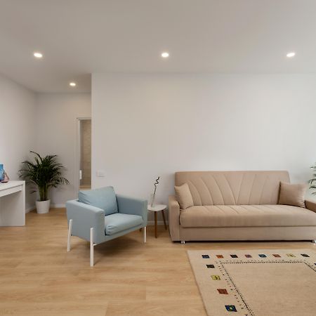 Athina Suites Hotel Boekarest Buitenkant foto